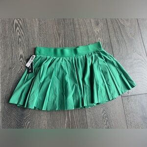Aritzia TnaAction MoveTech Swish Micro Skirt in Nature Green Size Large